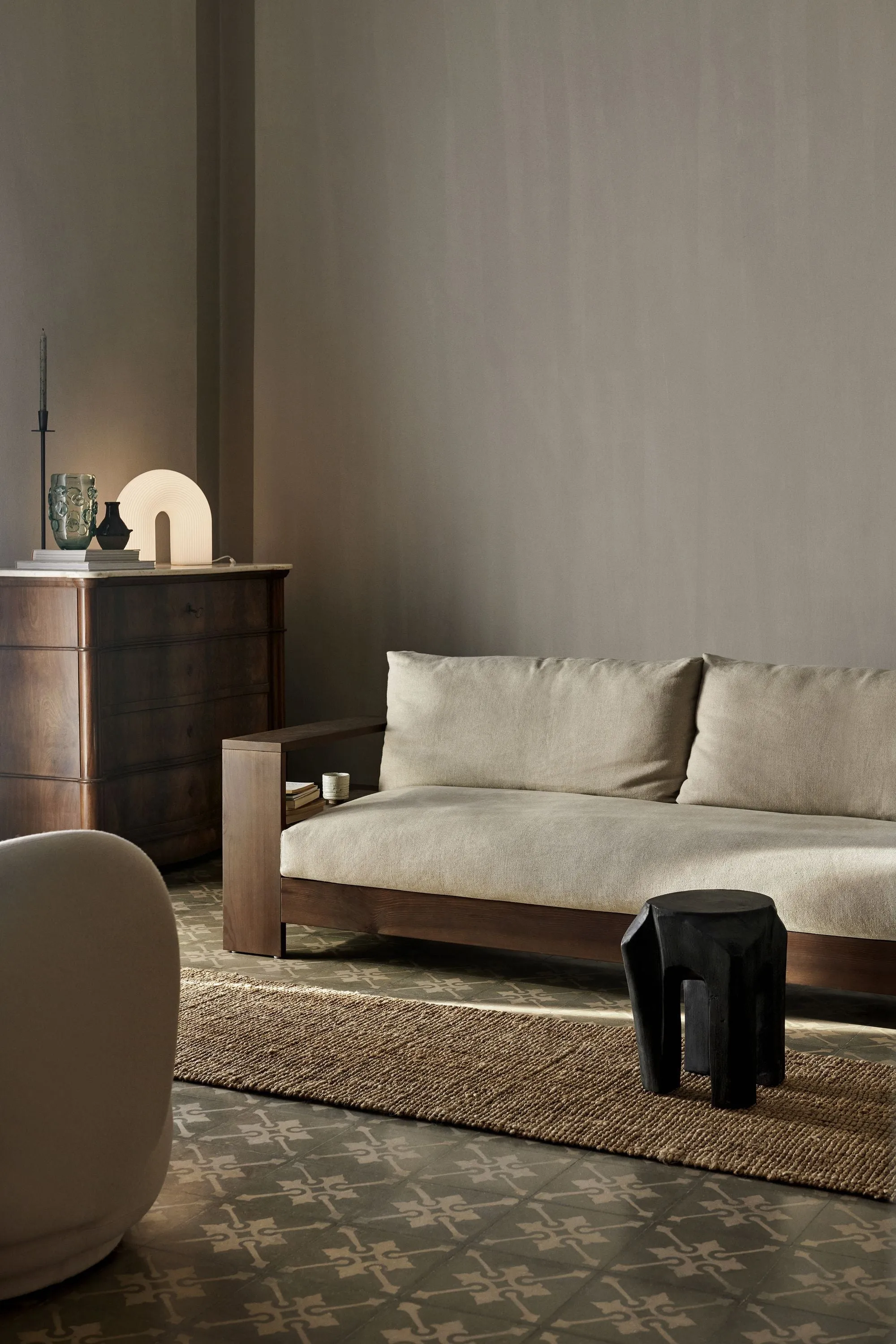Ferm Living Edre Sofa Classic Linen, Dark Stained/Natural