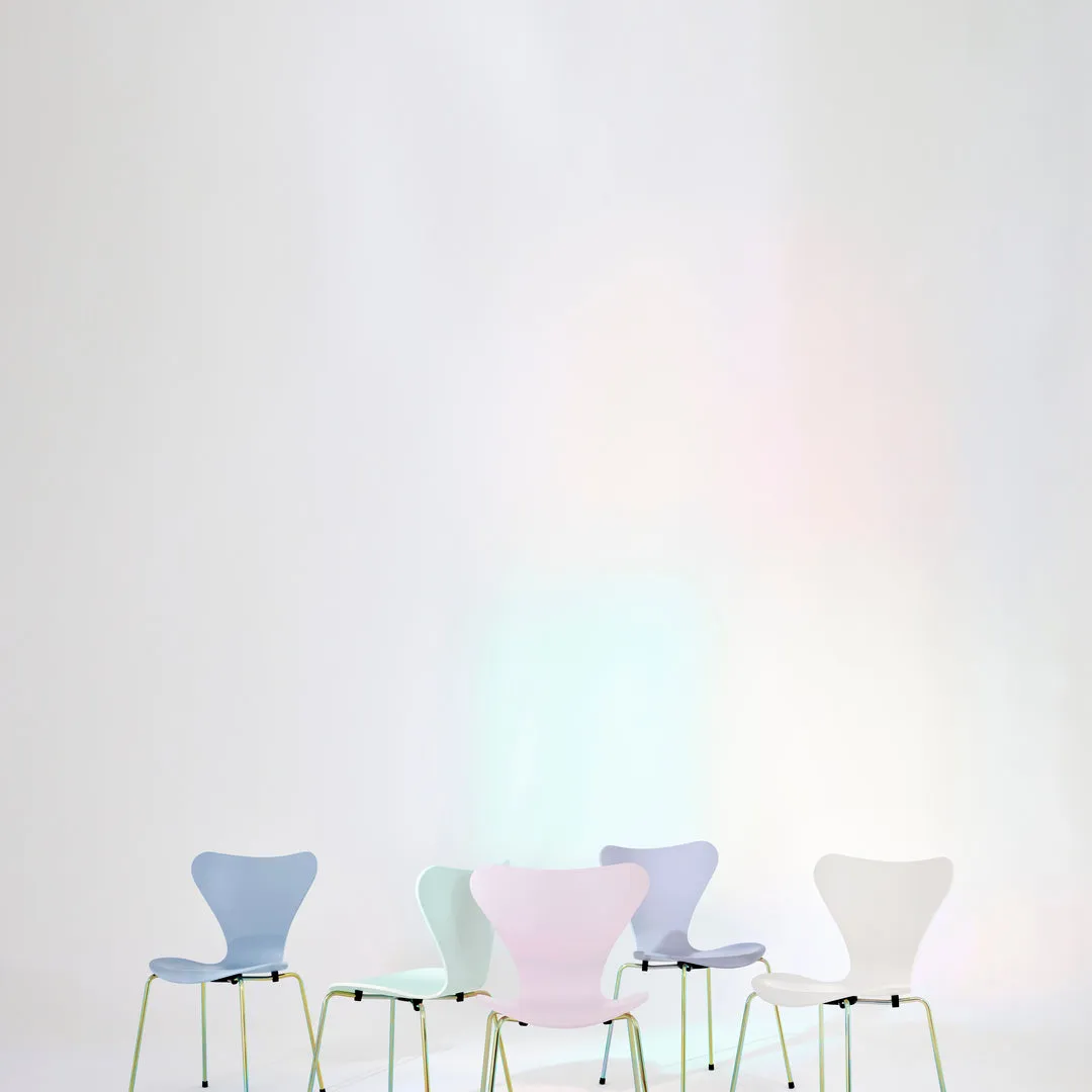 Fritz Hansen Series 7™ Chair, Anniversary Edition 7:14 Am, Violet