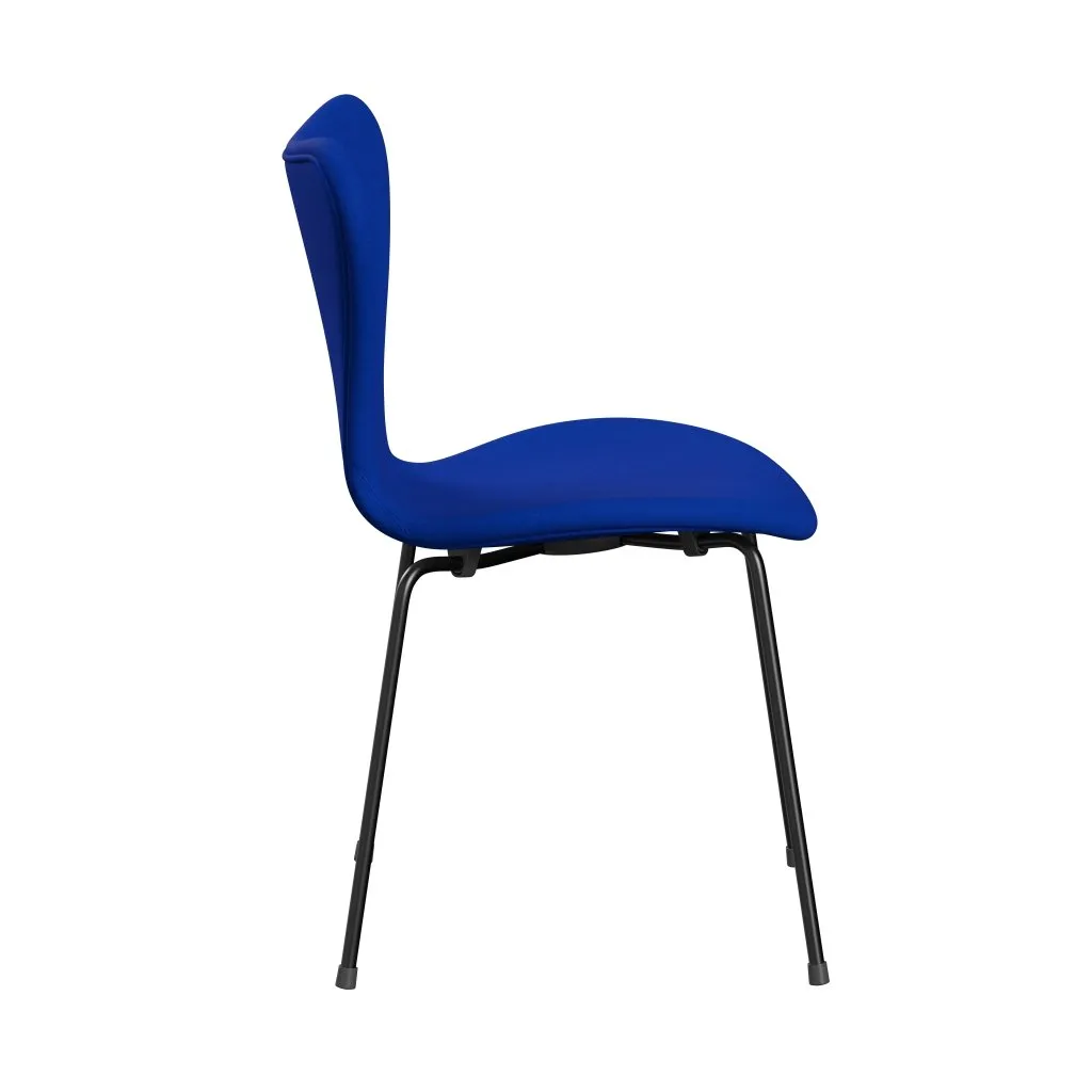 Fritz Hansen Series 7™ Chair Full Upholstery, Black/Divina Blue