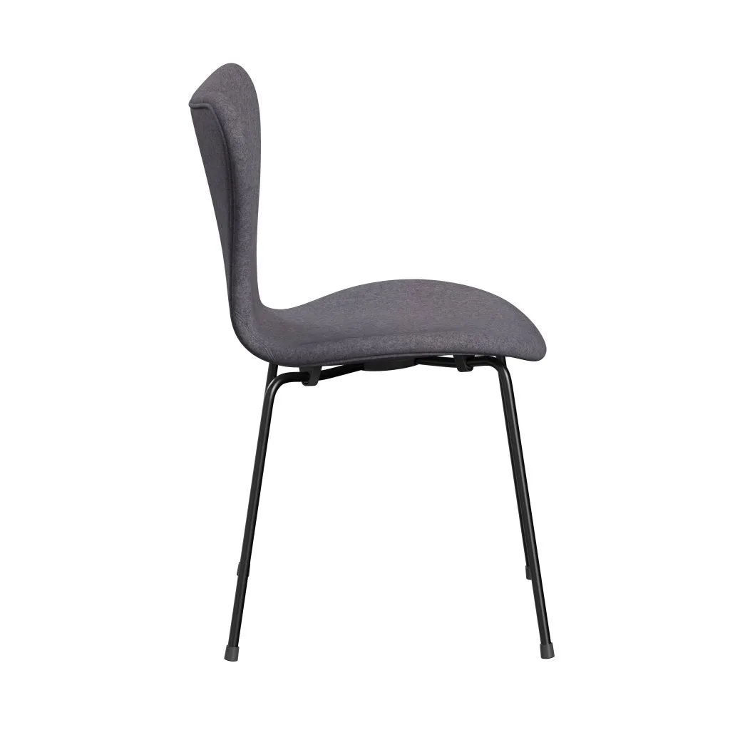 Fritz Hansen Series 7™ Chair Full Upholstery, Black/Divina Md Soft Blue Grey