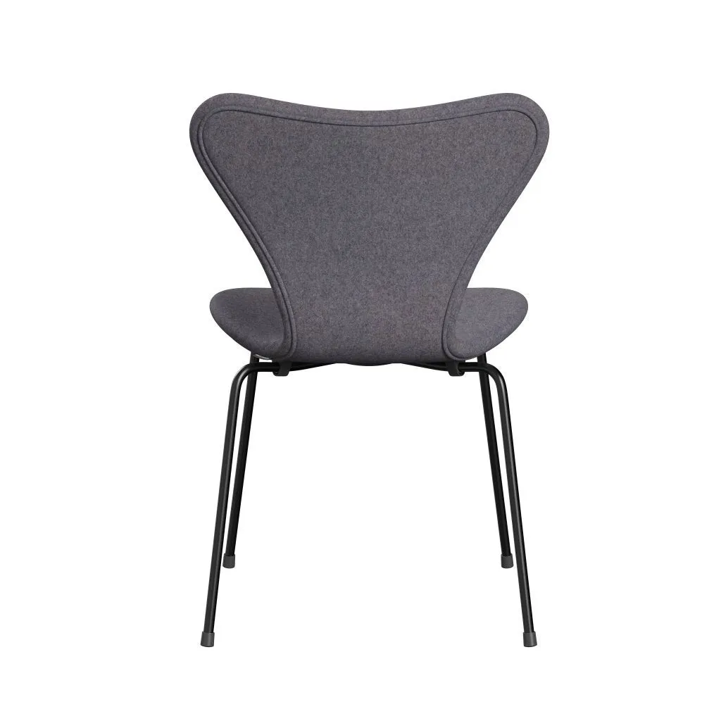 Fritz Hansen Series 7™ Chair Full Upholstery, Black/Divina Md Soft Blue Grey