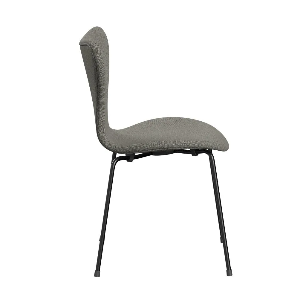 Fritz Hansen Series 7™ Chair Full Upholstery, Black/Re Wool Grey White/Plain
