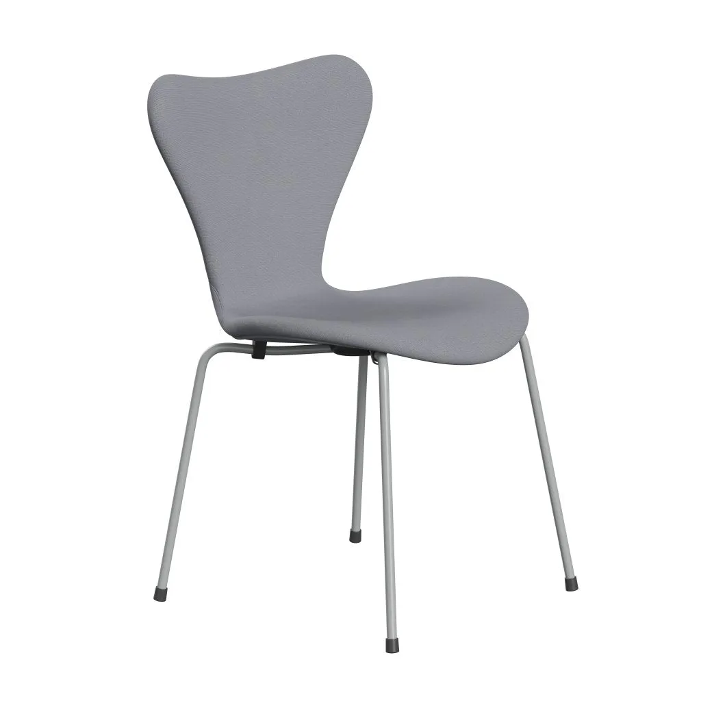 Fritz Hansen Series 7™ Chair Full Upholstery, Nine Grey/Christianshavn Light Grey Uni