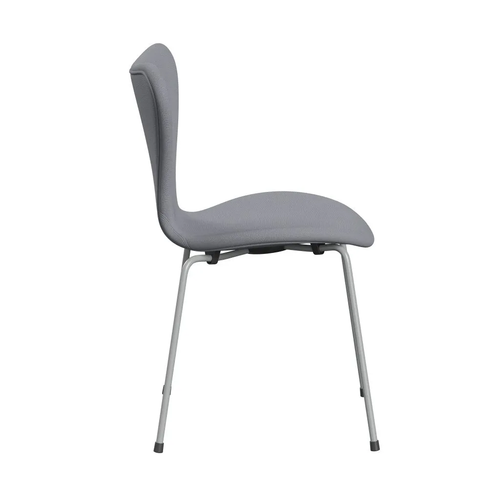 Fritz Hansen Series 7™ Chair Full Upholstery, Nine Grey/Christianshavn Light Grey Uni