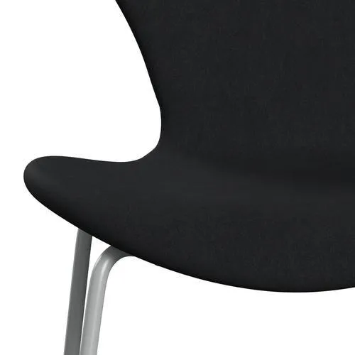 Fritz Hansen Series 7™ Chair Full Upholstery, Nine Grey/Comfort Black/Grey