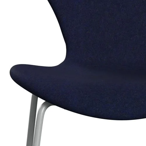 Fritz Hansen Series 7™ Chair Full Upholstery, Nine Grey/Divina Md Midnight Blue