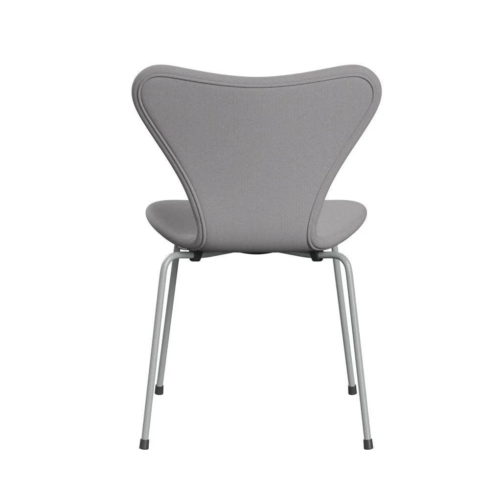 Fritz Hansen Series 7™ Chair Full Upholstery, Nine Grey/Remix Grey/Green