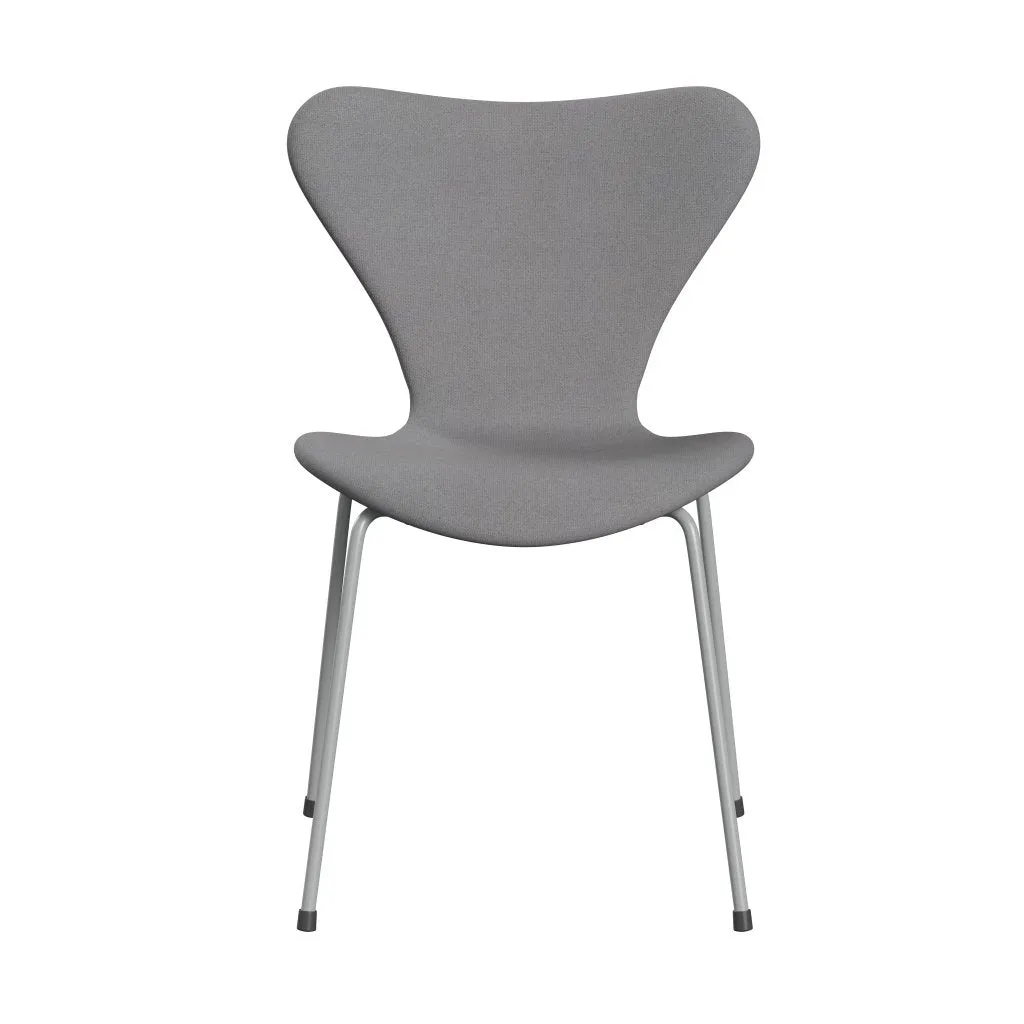 Fritz Hansen Series 7™ Chair Full Upholstery, Nine Grey/Tonus Light Grey