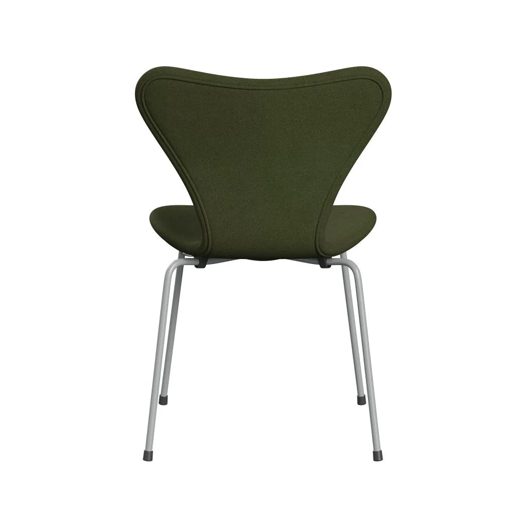 Fritz Hansen Series 7™ Chair Full Upholstery, Nine Grey/Tonus Military Green