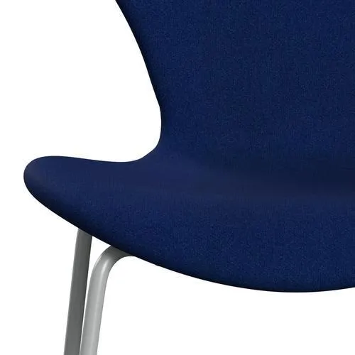 Fritz Hansen Series 7™ Chair Full Upholstery, Nine Grey/Tonus Royal Blue