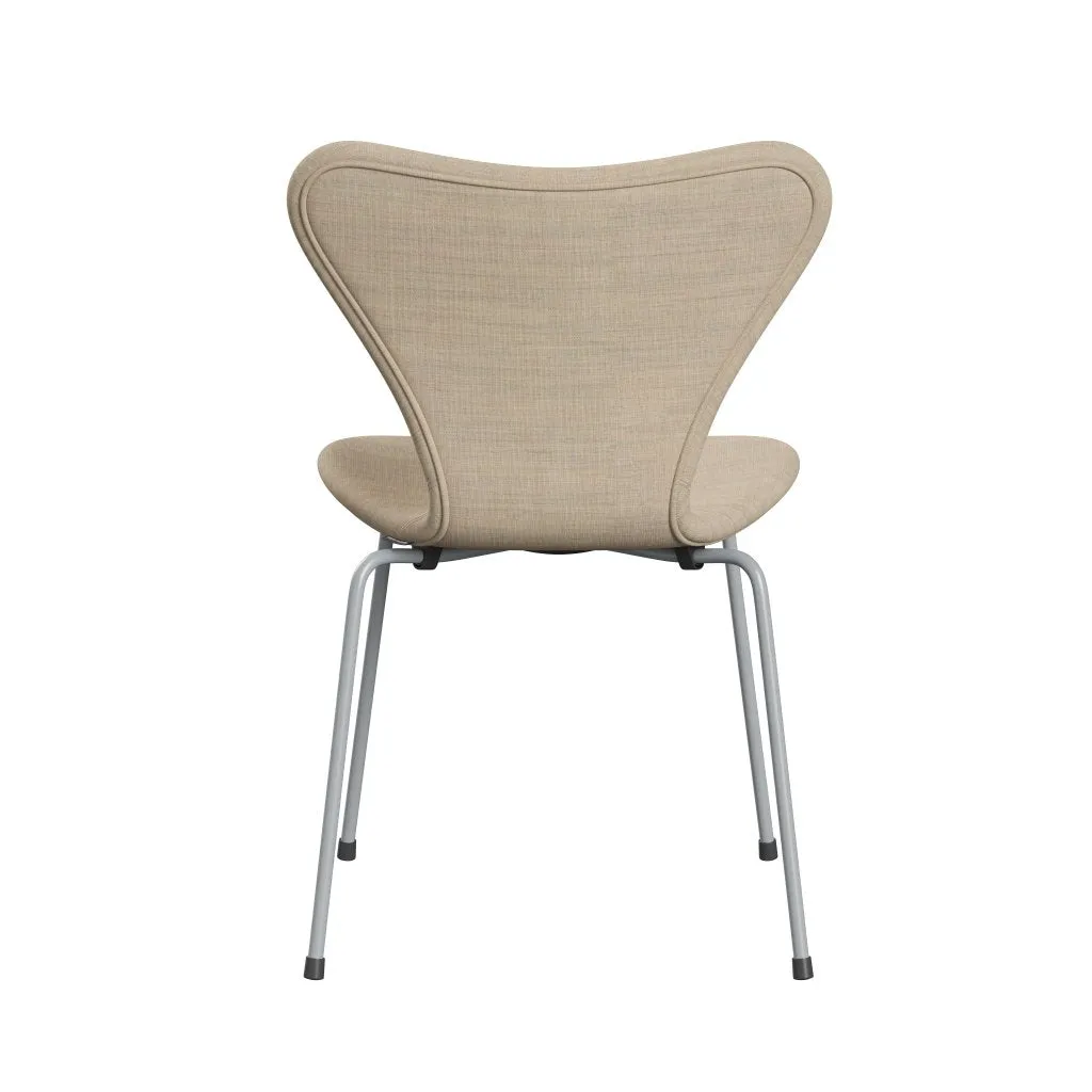 Fritz Hansen Series 7™ Chair Full Upholstery, Silver Grey/Canvas Sand Light