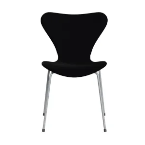 Fritz Hansen Series 7™ Chair Full Upholstery, Silver Grey/Comfort Black (C00050)