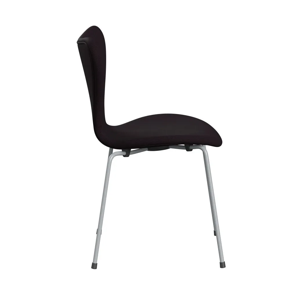 Fritz Hansen Series 7™ Chair Full Upholstery, Silver Grey/Fame Brown (F61108)