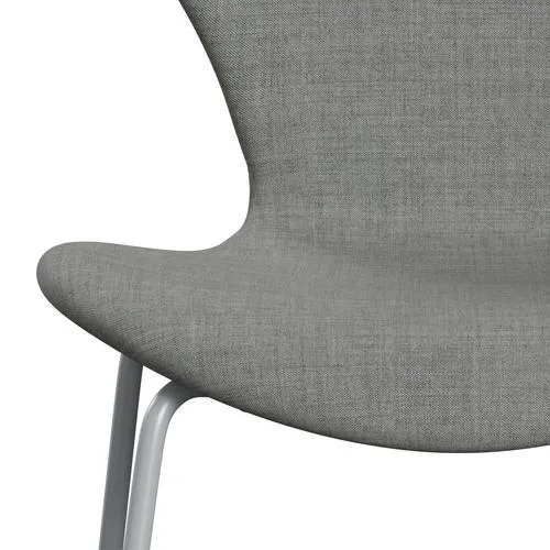 Fritz Hansen Series 7™ Chair Full Upholstery, Silver Grey/Remix Light Grey
