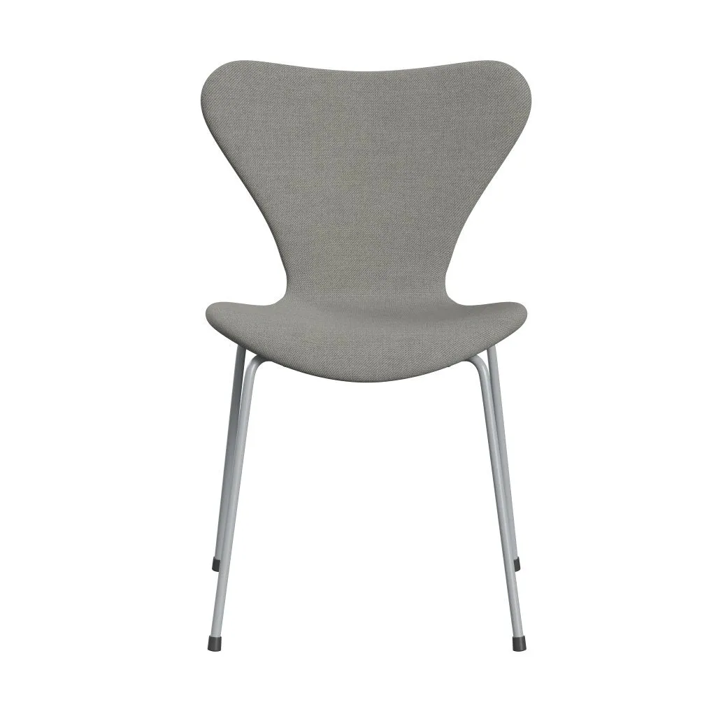 Fritz Hansen Series 7™ Chair Full Upholstery, Silver Grey/Sunniva 2 Sand/Light Grey
