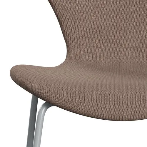 Fritz Hansen Series 7™ Chair Full Upholstery, Silvergrey/Capture Brown