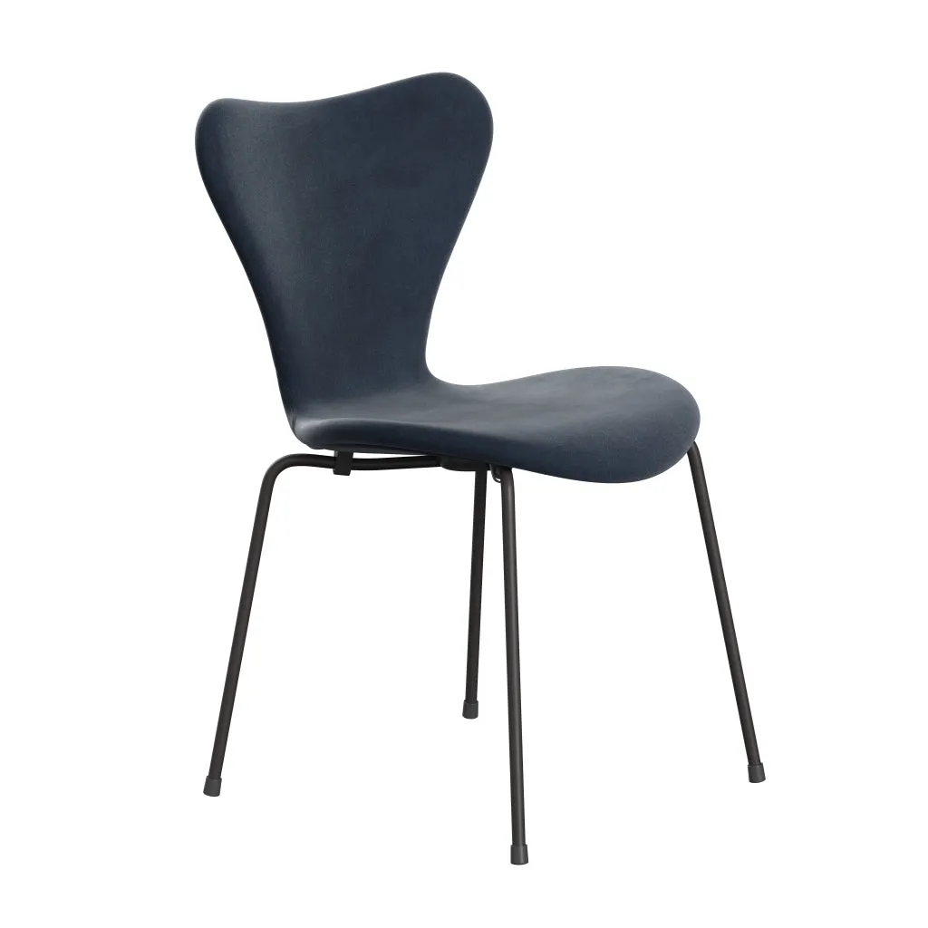 Fritz Hansen Series 7™ Chair Full Upholstery, Warm Graphite/Belfast Velvet Grey Blue