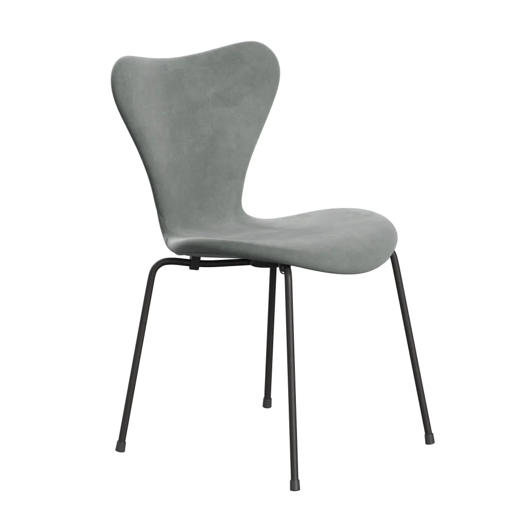 Fritz Hansen Series 7™ Chair Full Upholstery, Warm Graphite/Belfast Velvet Seal Grey