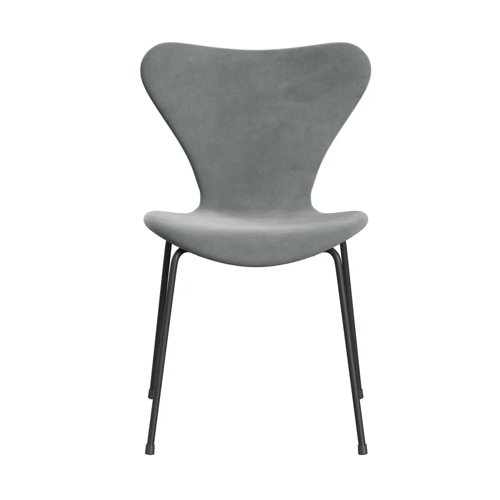 Fritz Hansen Series 7™ Chair Full Upholstery, Warm Graphite/Belfast Velvet Seal Grey