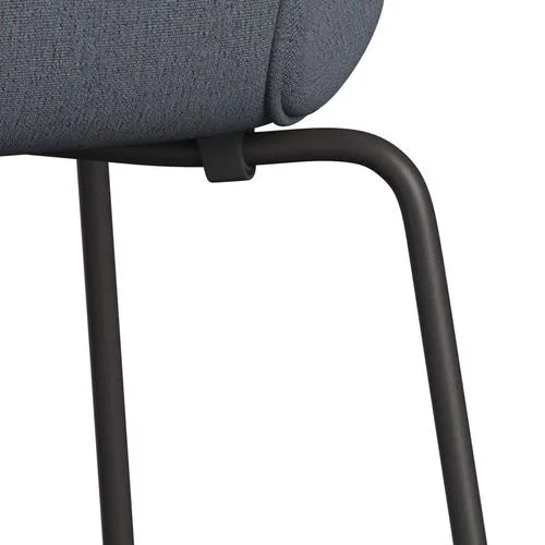 Fritz Hansen Series 7™ Chair Full Upholstery, Warm Graphite/Christianshavn Orange/Blue