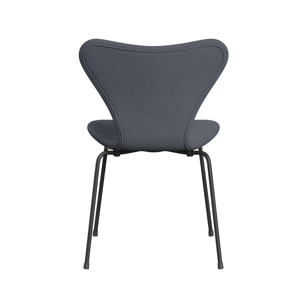 Fritz Hansen Series 7™ Chair Full Upholstery, Warm Graphite/Christianshavn Orange/Blue