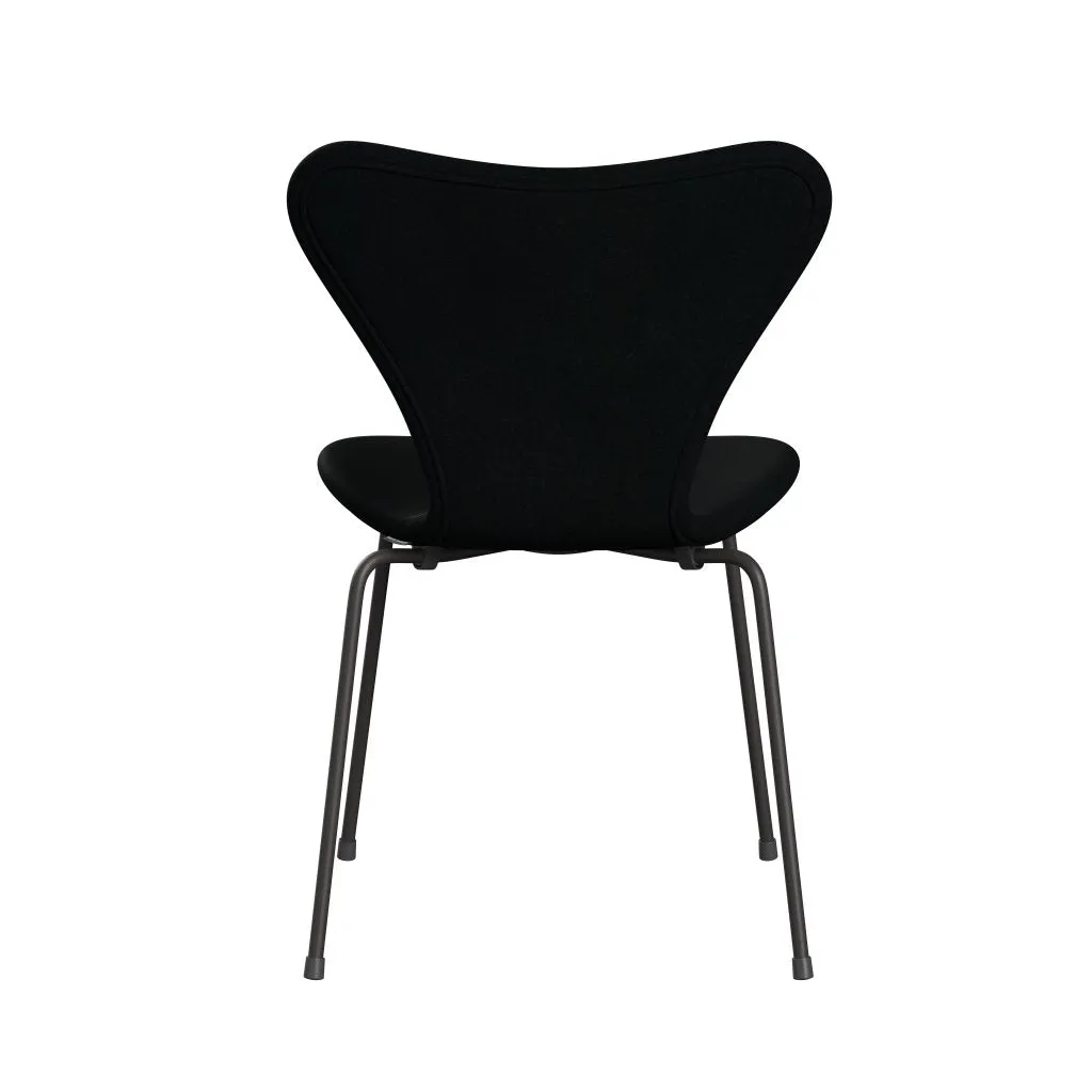 Fritz Hansen Series 7™ Chair Full Upholstery, Warm Graphite/Divina Black
