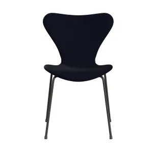 Fritz Hansen Series 7™ Chair Full Upholstery, Warm Graphite/Fame Navy (F66061)