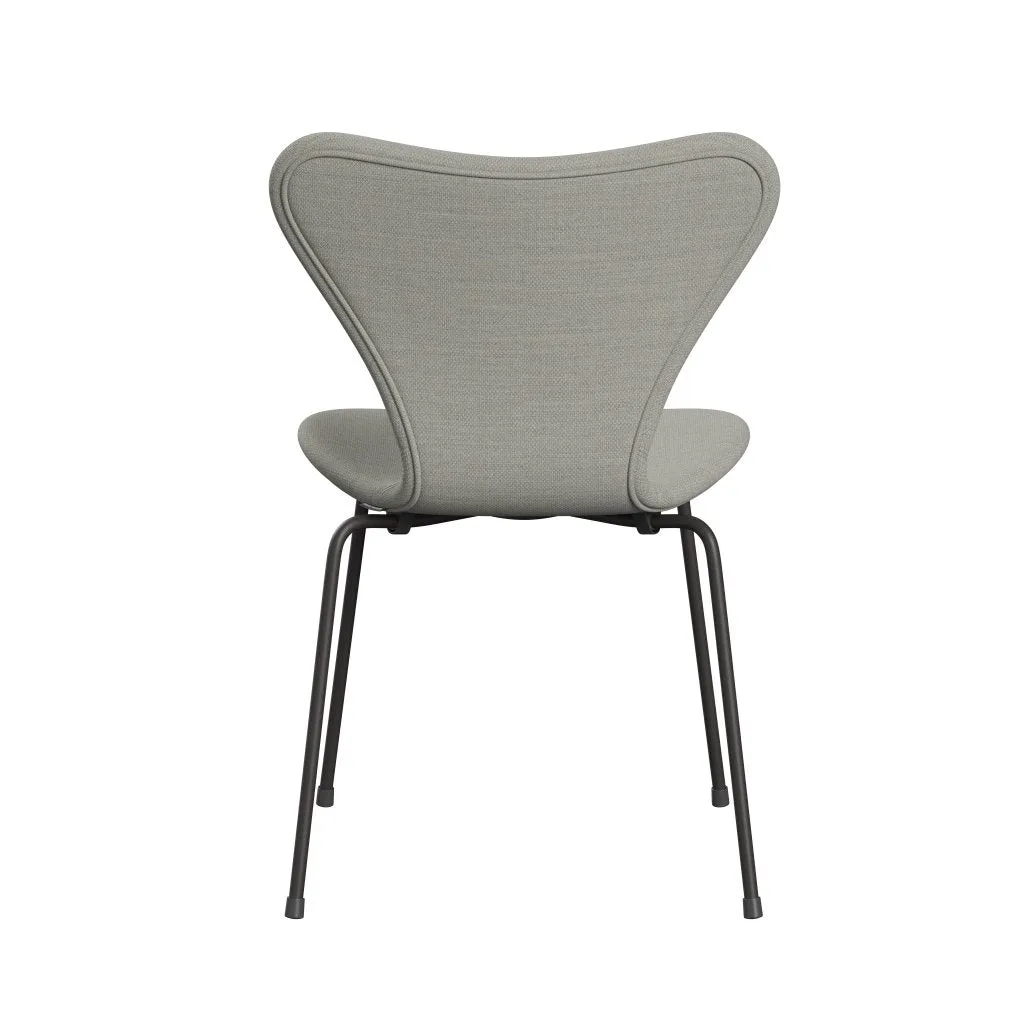 Fritz Hansen Series 7™ Chair Full Upholstery, Warm Graphite/Fiord Beige/Stone
