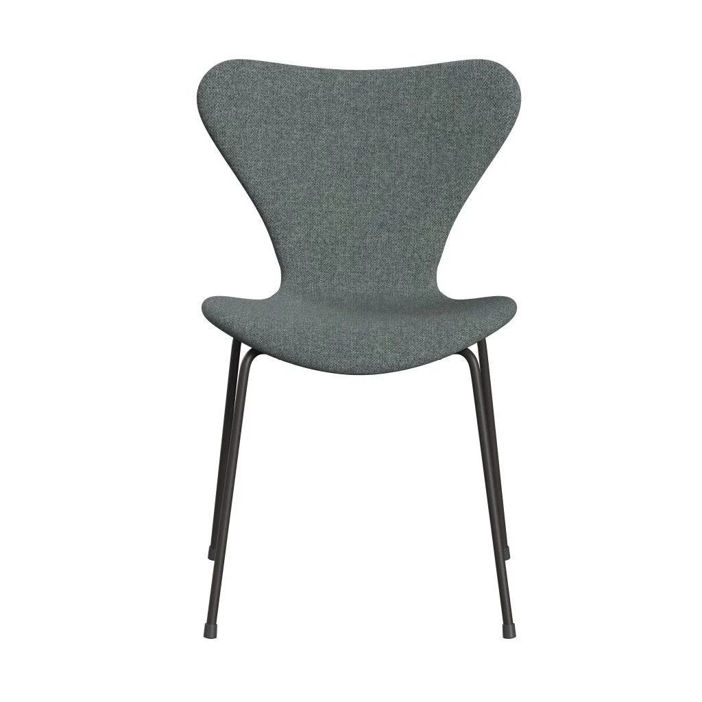 Fritz Hansen Series 7™ Chair Full Upholstery, Warm Graphite/Hallingdal Grey