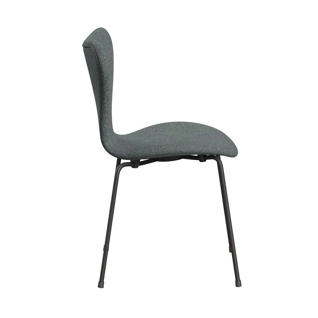 Fritz Hansen Series 7™ Chair Full Upholstery, Warm Graphite/Hallingdal Grey