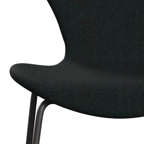 Fritz Hansen Series 7™ Chair Full Upholstery, Warm Graphite/Remix Black (Rem183)