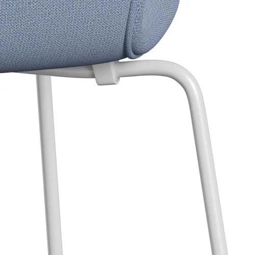 Fritz Hansen Series 7™ Chair Full Upholstery, White/Capture Light Blue (Cp4902)