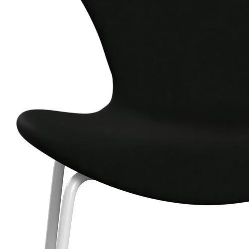 Fritz Hansen Series 7™ Chair Full Upholstery, White/Comfort Black (C60009)