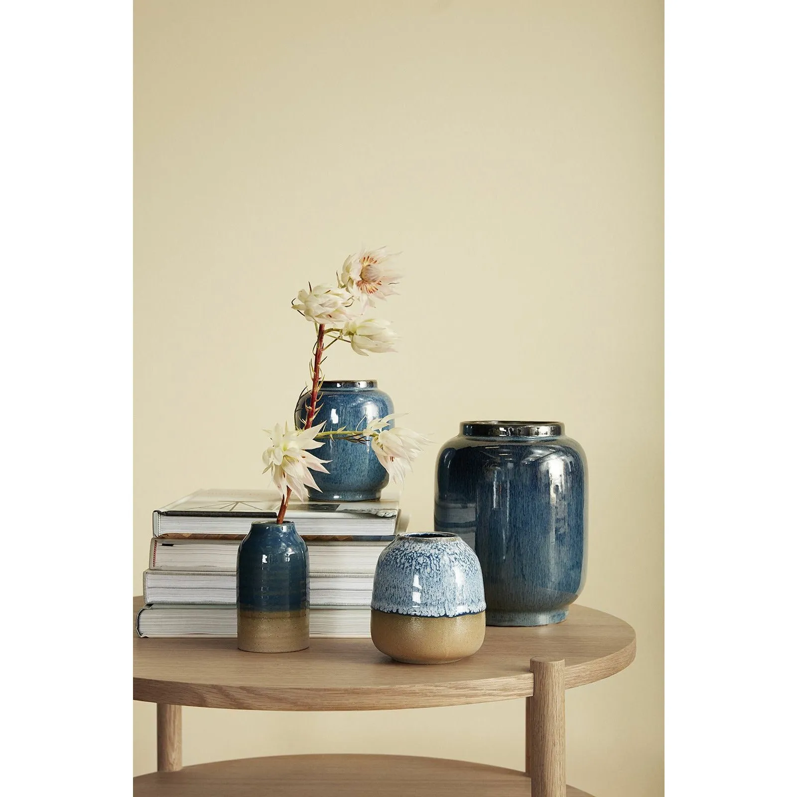 Hübsch Acorn Coffee Table, Round