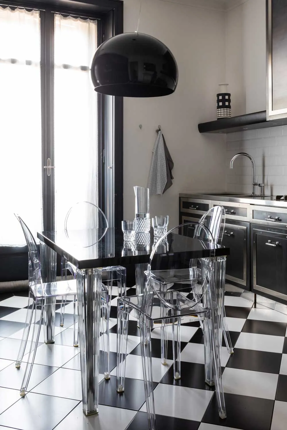 Kartell Top Top Table Square With Round Base 60x60 Cm, White