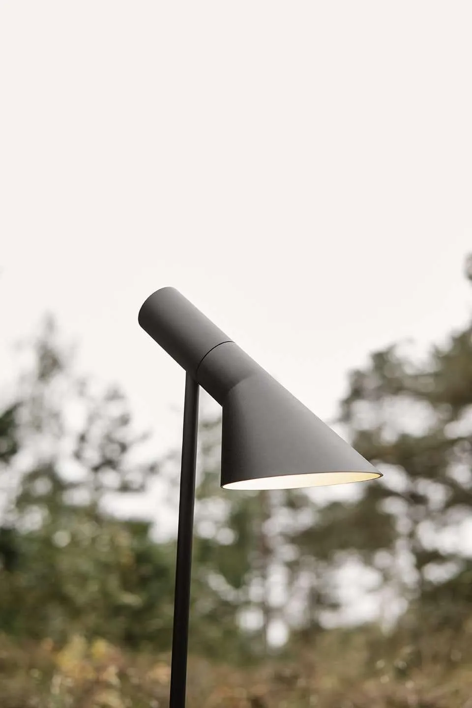 Louis Poulsen Aj Garden Long Bollard Black Led 3000 K 6.5 W, Spike Without Adaptor