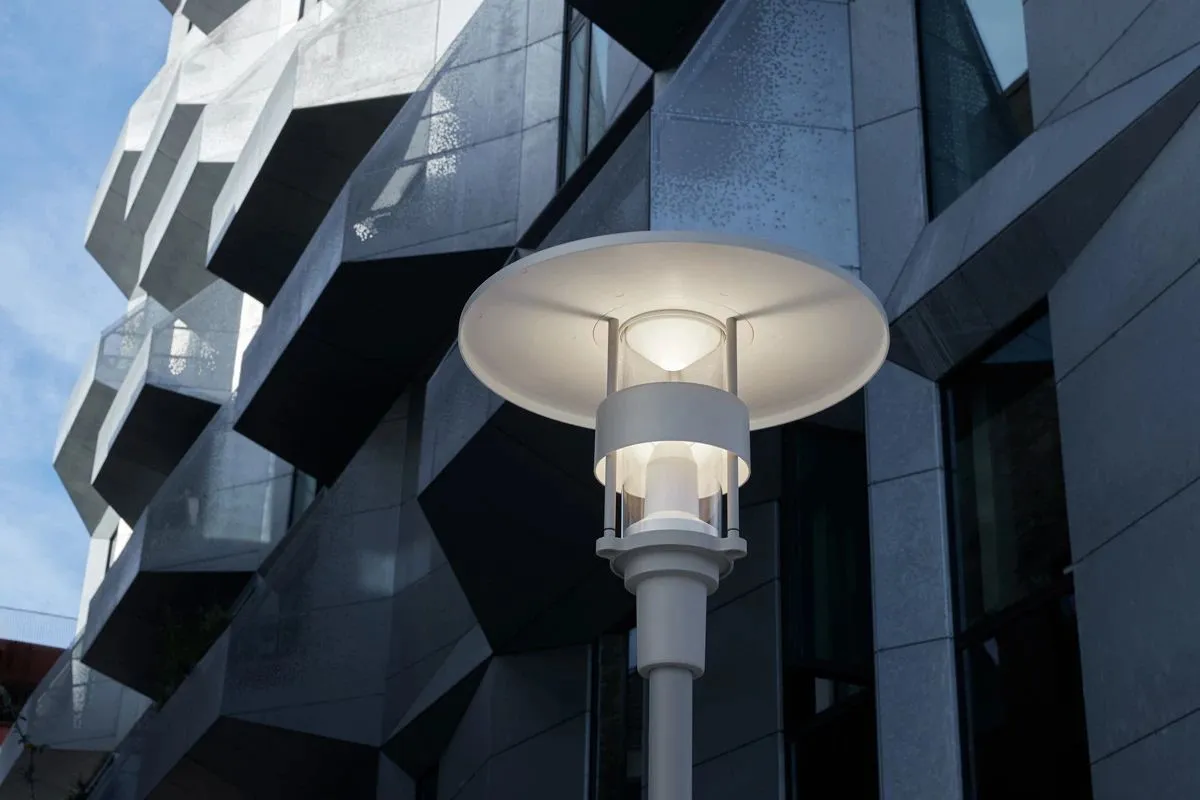 Louis Poulsen Albertslund Mini Post Class Ii Led 3000 K 34 W, Aluminium