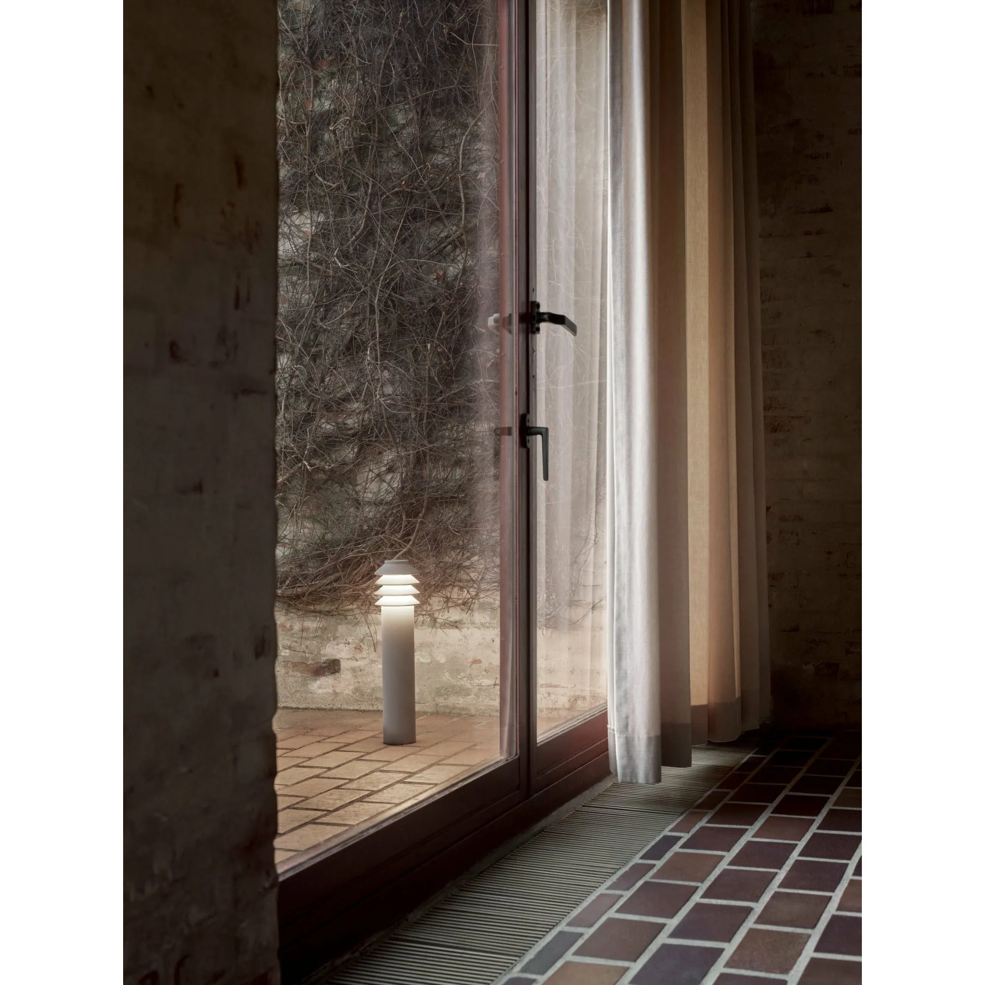 Louis Poulsen Bysted Garden Bollard Lamp Large Aluminium Led 3000 K With Earth Piece O/Adapter