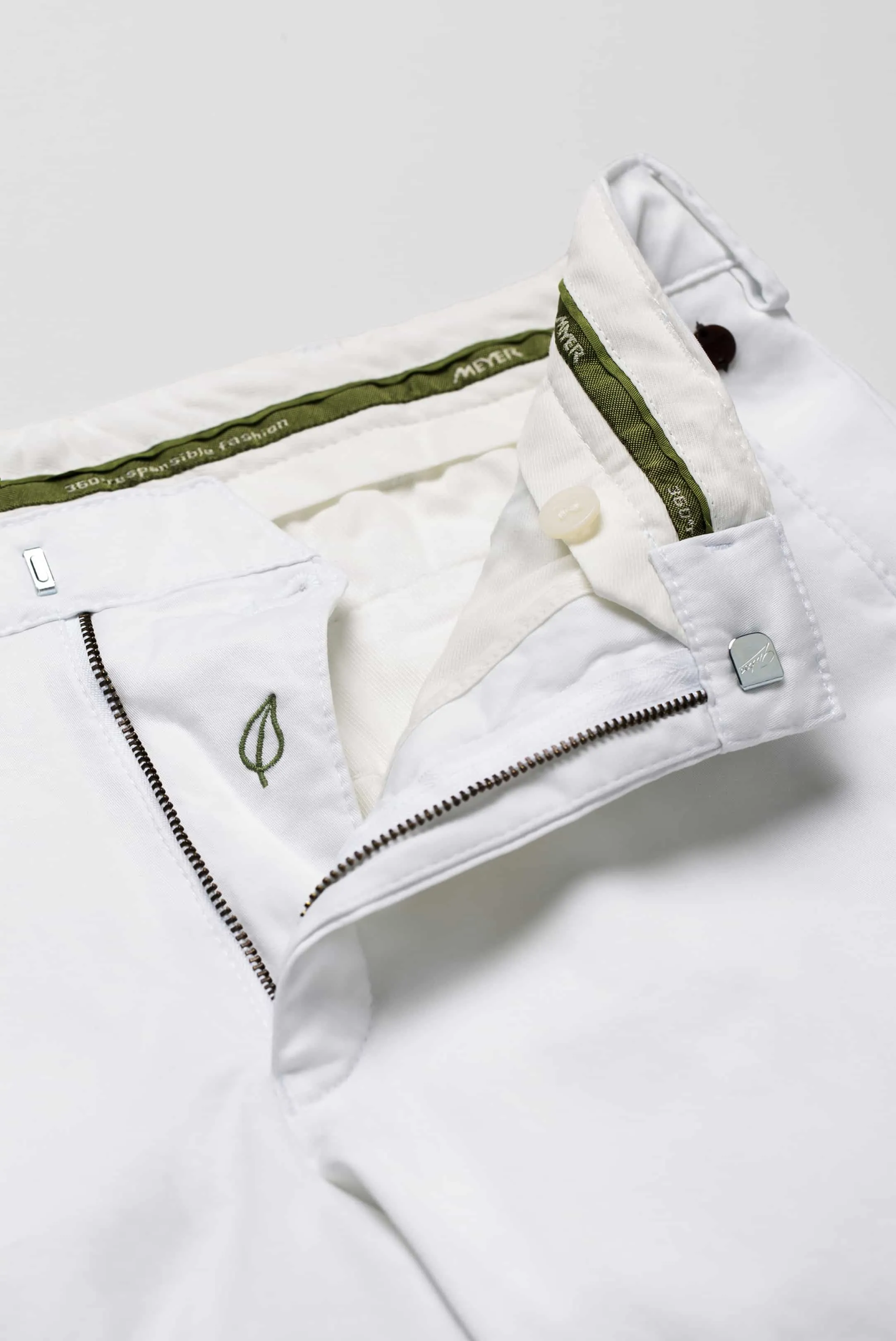 Meyer B-Palma Chino Bermuda Shorts White