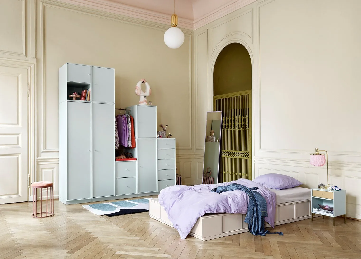 Montana Dream Nightstand With Castors, Mist