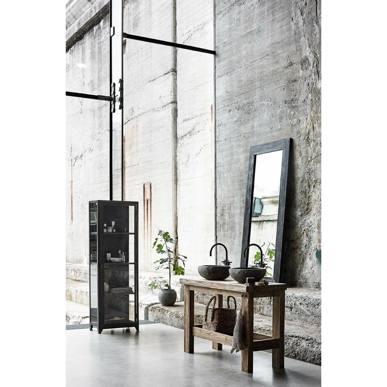 Muubs 15 Showcase, Black