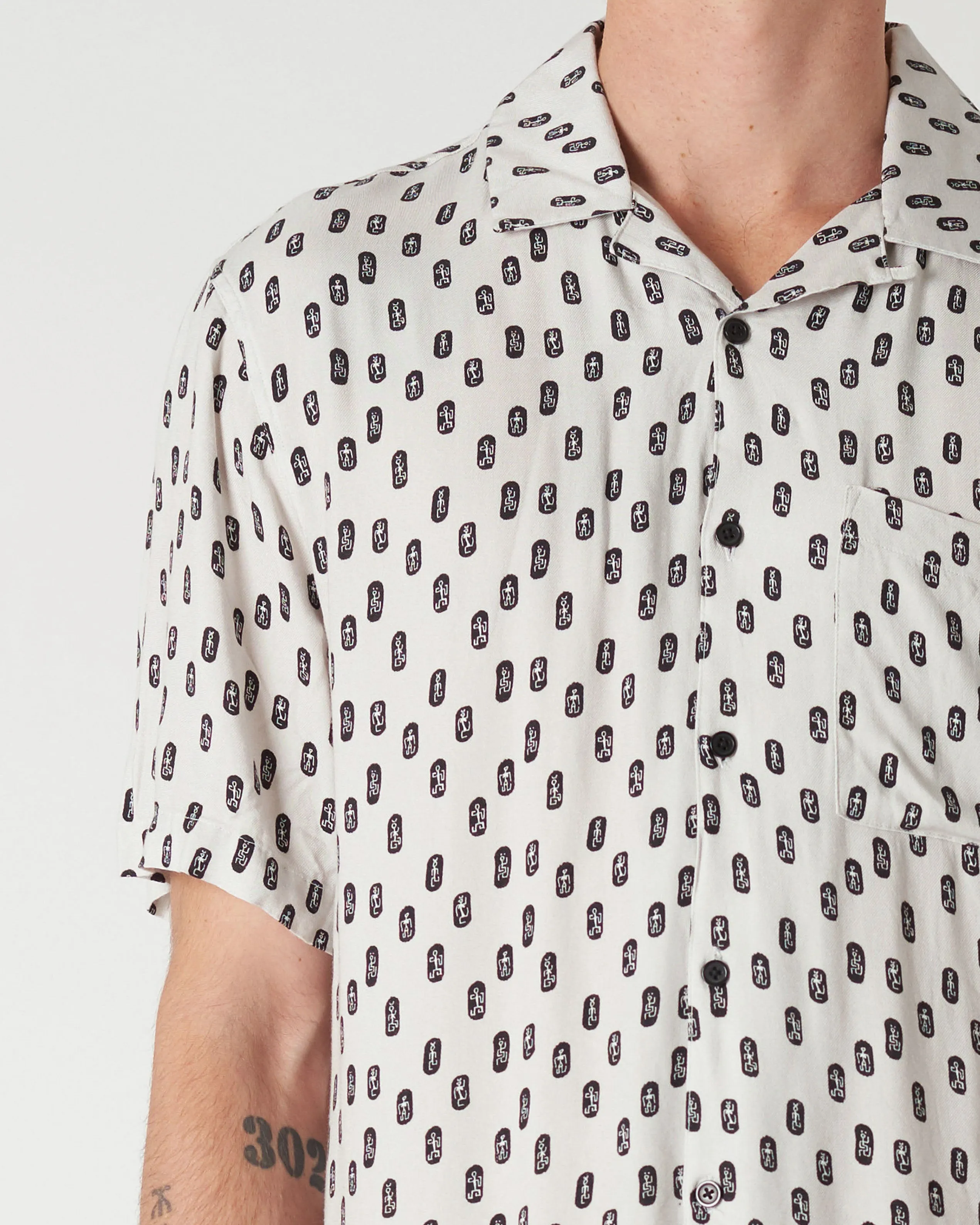 Neuw Leadbeater Shirt Light Sand