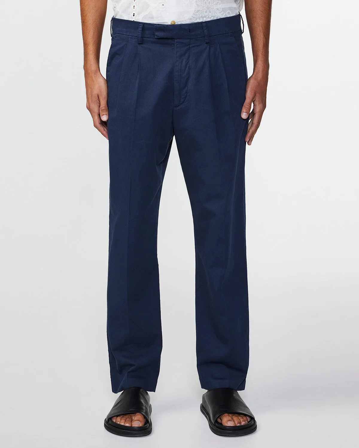 NN07 1803 Fritz Pleated Taper Trouser L32 Navy Blue